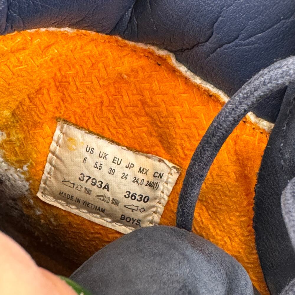 TIMBERLAND Boys Boots 6 Navy Blue Nubuck Premium Waterproof 6" Combat Boot 3793A - Picture 9 of 9